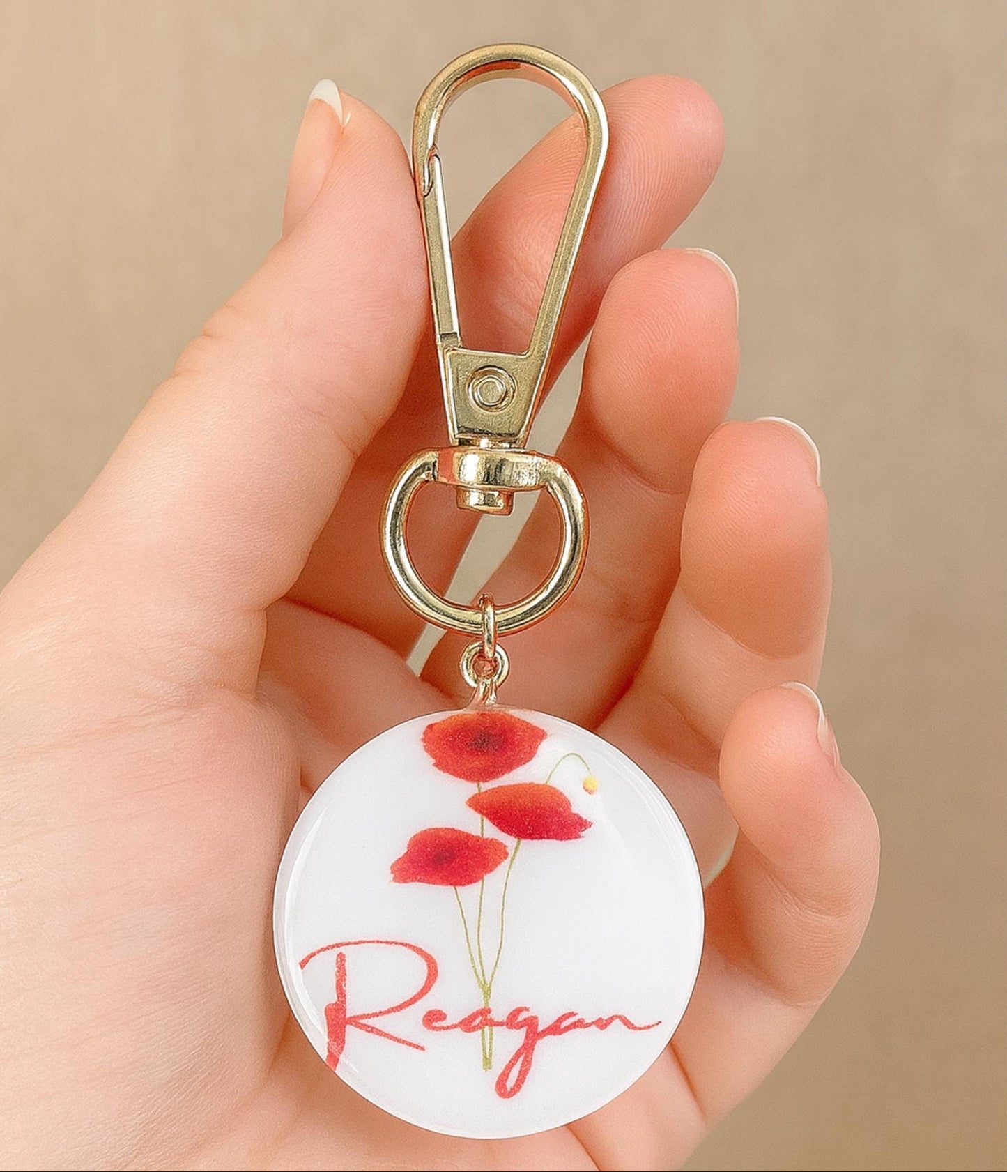 Personalized Birth Flower Keychain – Gift for Mom, Bridesmaids & Wedding Party